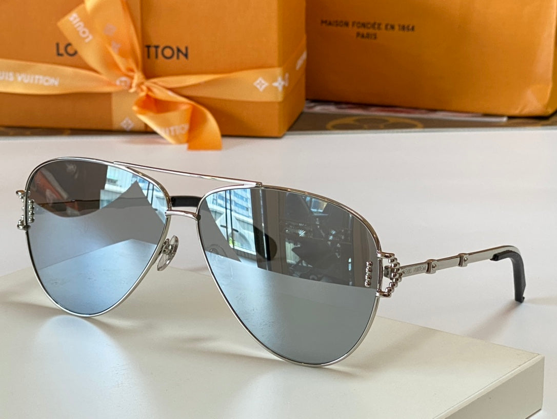 Louis Vuitton Sunglasses - DEEPREPS
