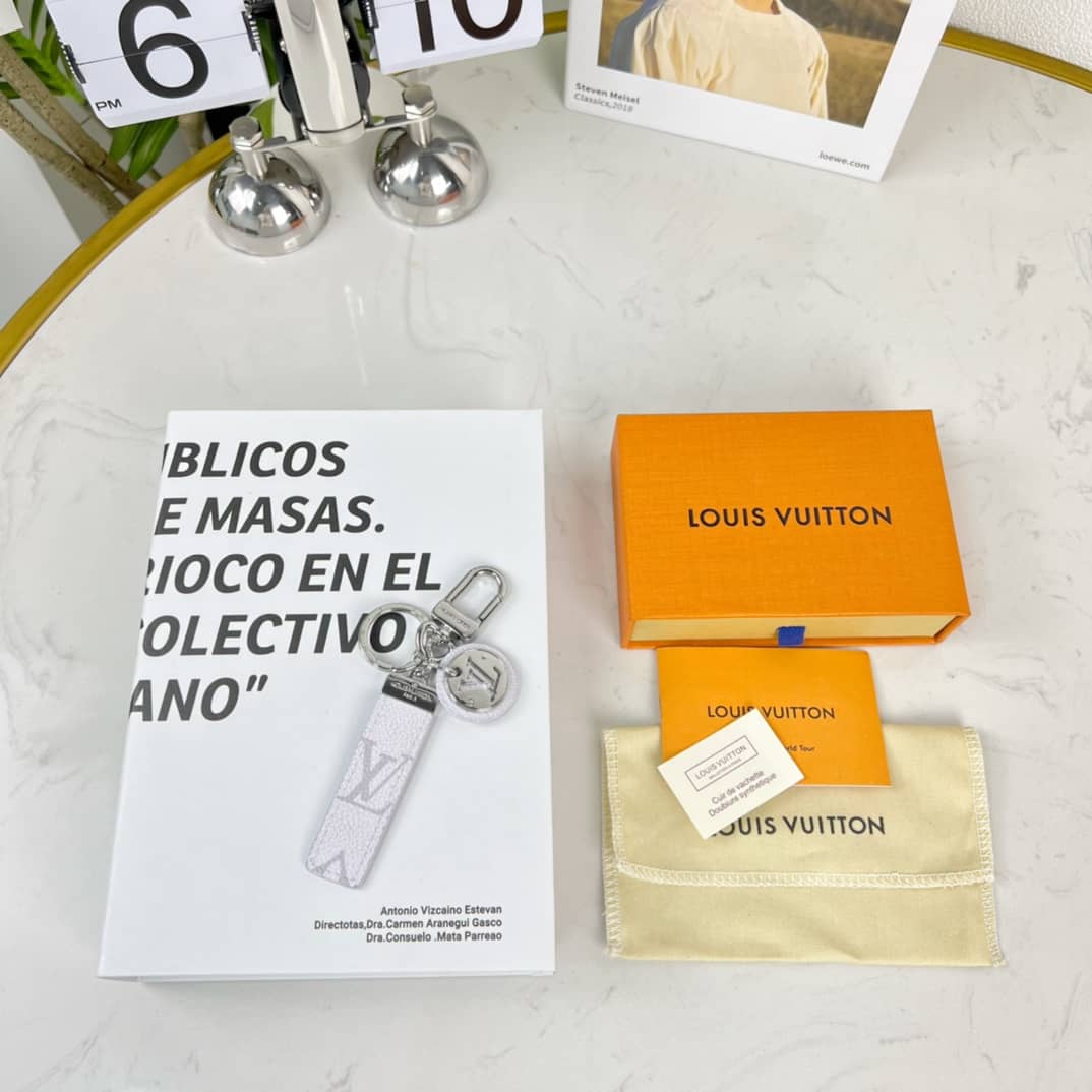 Cheap Louis Vuitton Key Chain - DEEPREPS