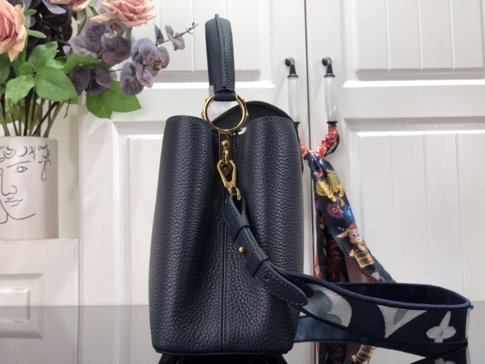 Louis Vuitton Capucines MM Black M59597 Replica Shoulder Bag - DEEPREPS