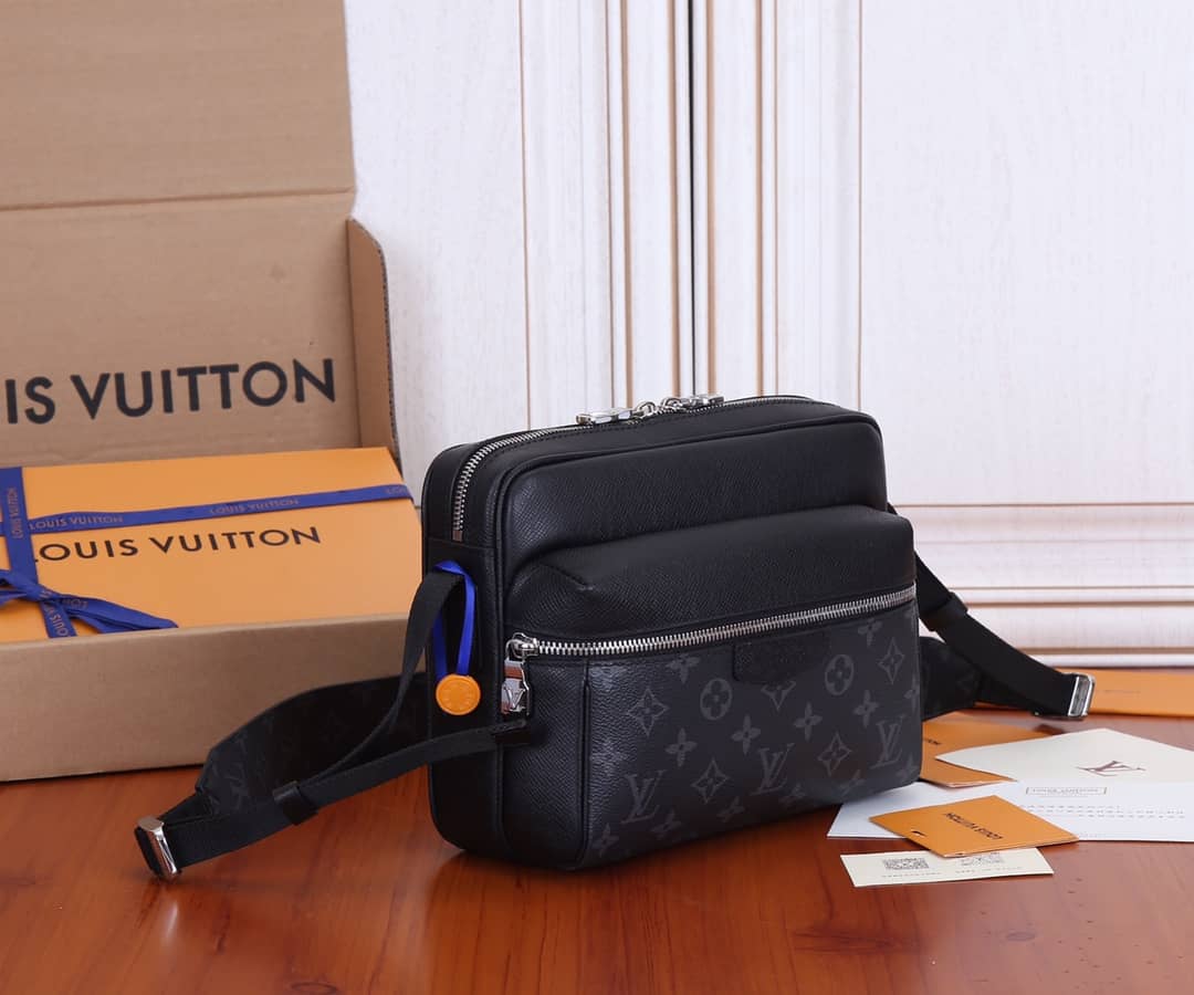 Louis Vuitton Taigarama Canvas Messenger Bag Replica M30233 - DEEPREPS
