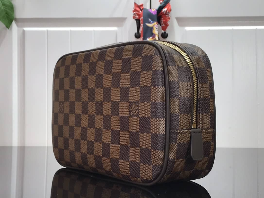 Louis Vuitton Damier Ebene Toiletry Pouch - DEEPREPS
