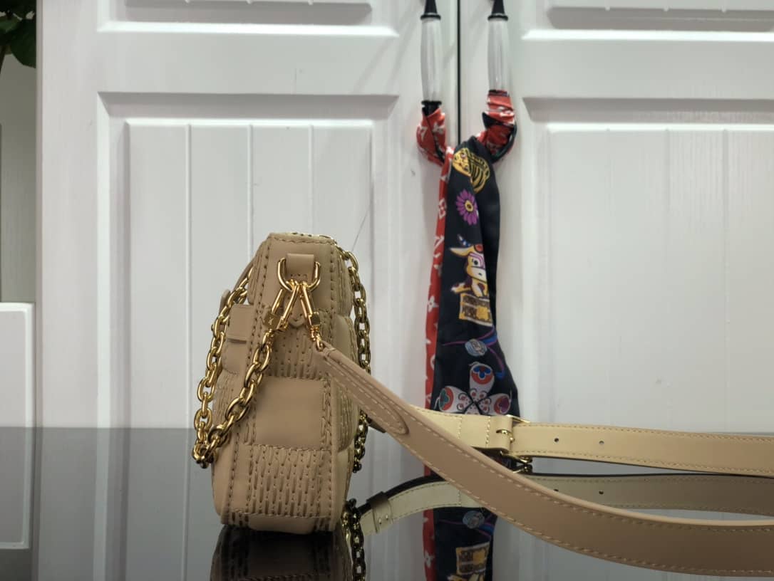 Louis Vuitton Pochette Troca Replica Shoulder Bag Beige M59046 - DEEPREPS