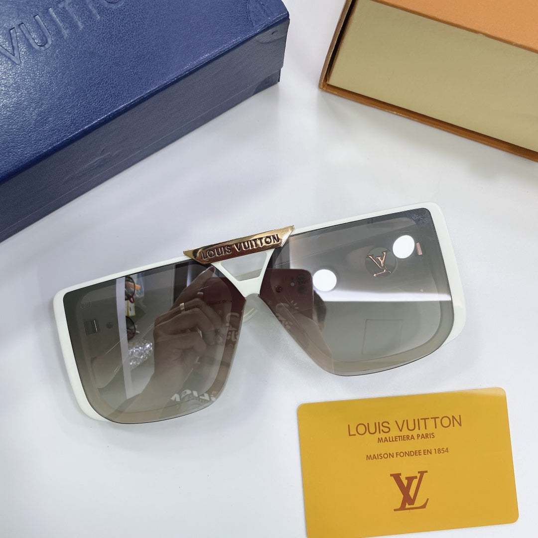 Louis Vuitton Sunglasses - DEEPREPS