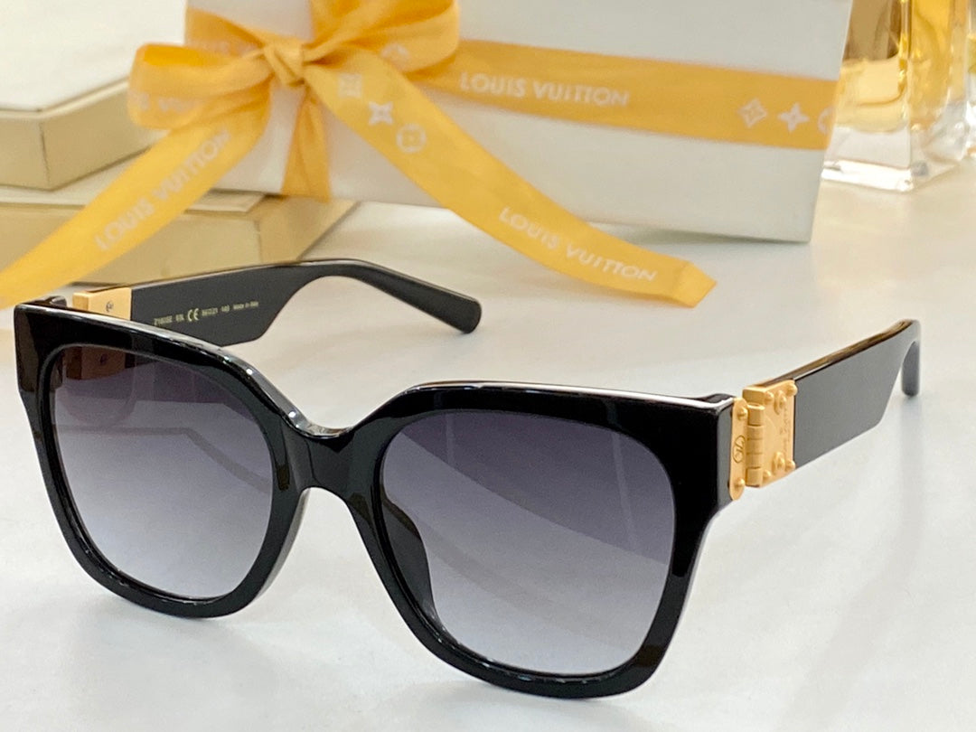 Louis Vuitton Sunglasses - DEEPREPS