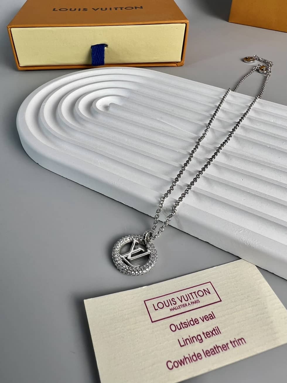 Designer Louis vuitton Classic Necklace - DEEPREPS