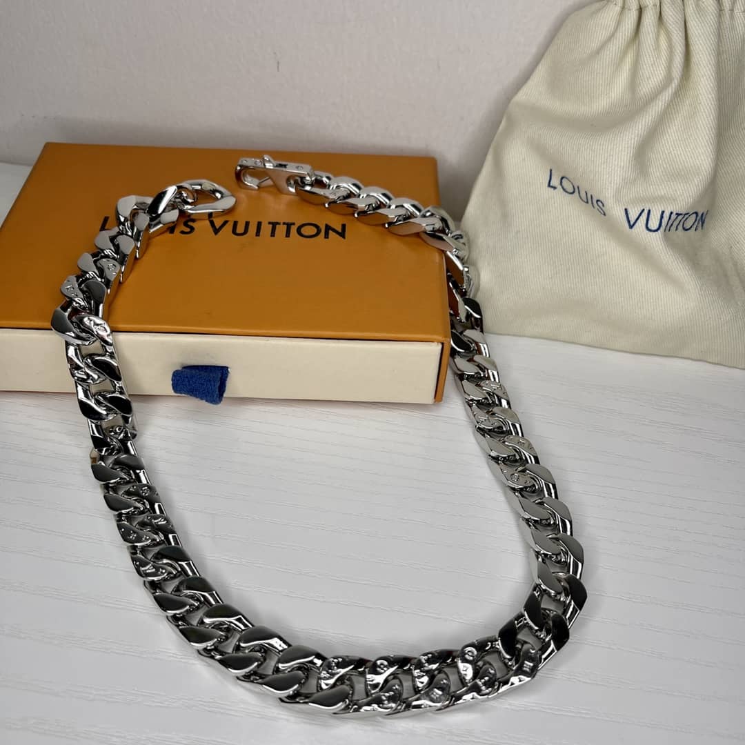 Wholesale Louis vuitton Logo Necklace - DEEPREPS
