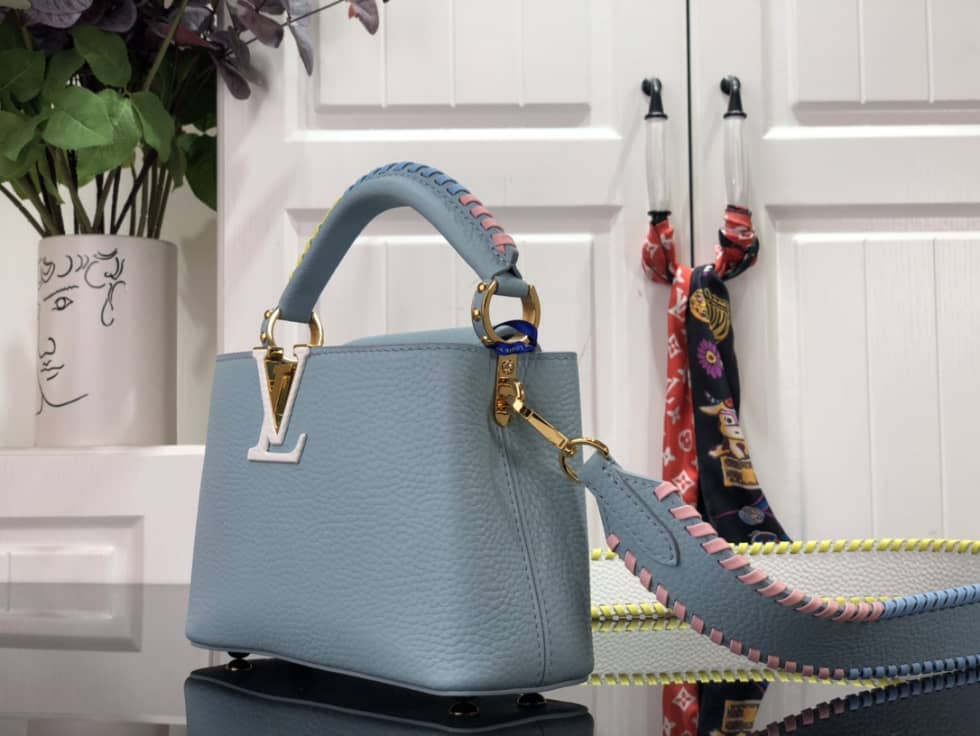 Louis Vuitton Capucines Mini M57945 Replica Shoulder Bag - DEEPREPS