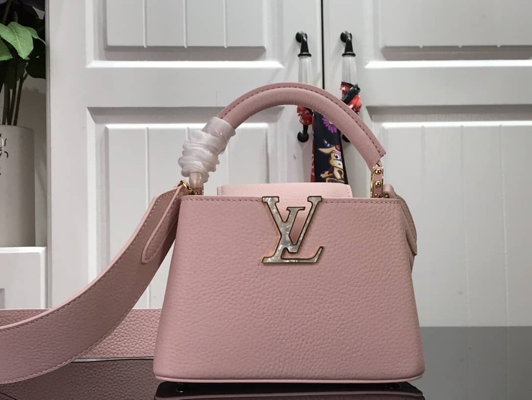 Famous Designer Shoulder Bag - DEEPREPS