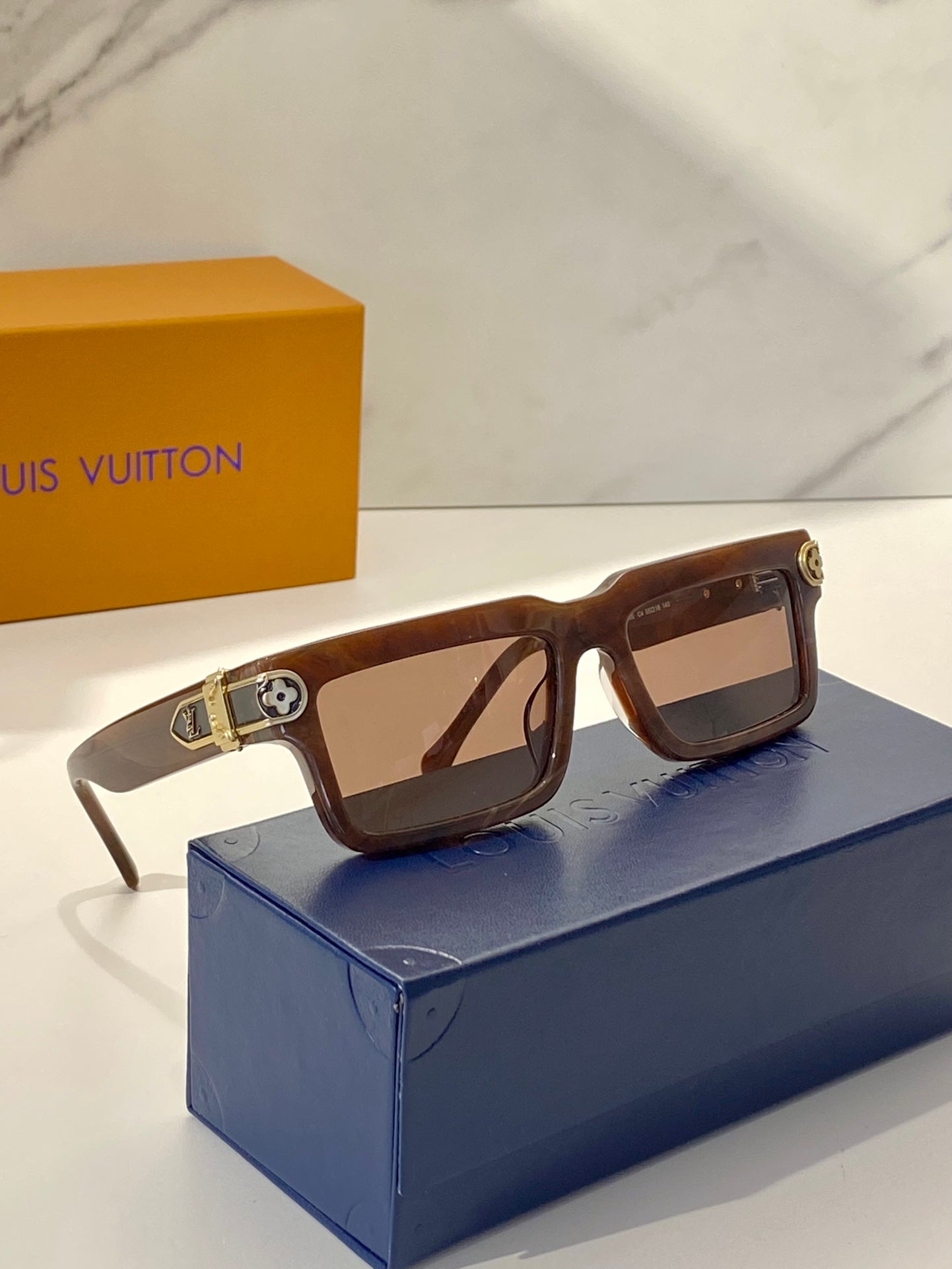 Louis Vuitton Sunglasses - DEEPREPS