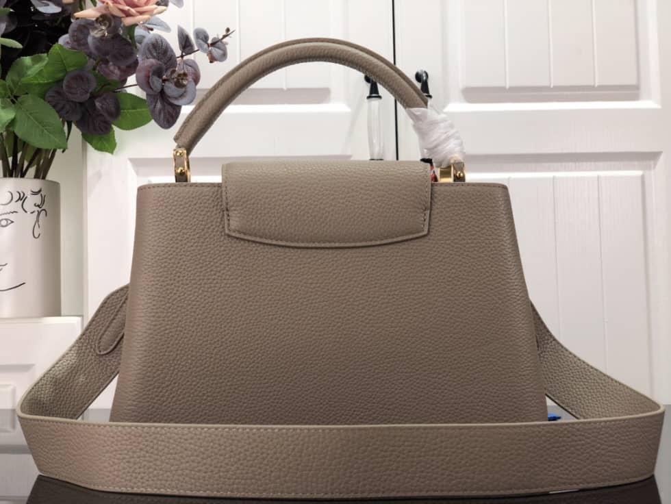 Louis Vuitton Capucines MM Beige M59066 Replica Shoulder Bag - DEEPREPS