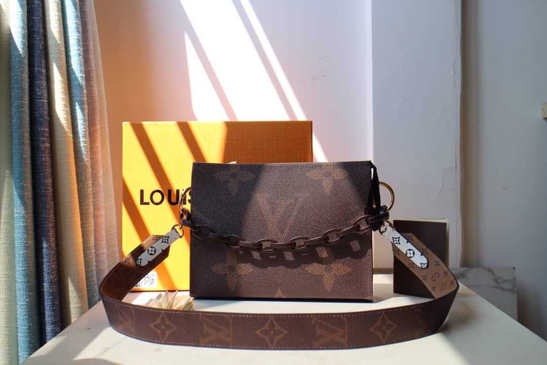 Louis Vuitton Monogram Giant Toilet Pouch Crossbody Bag Replica M67692 - DEEPREPS