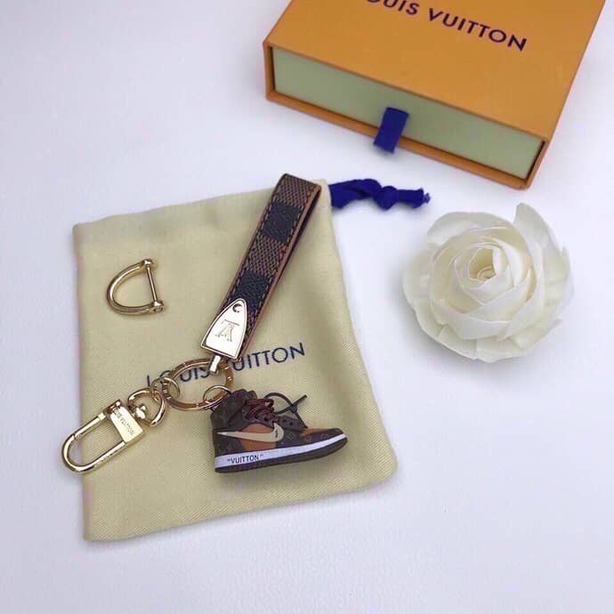 High Quality Louis Vuitton Key Chain - DEEPREPS