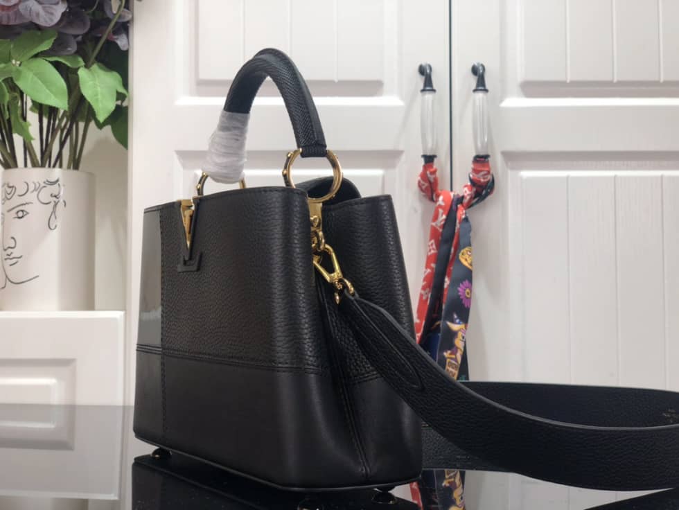 Louis Vuitton Capucines BB M59269 Replica Shoulder Bag - DEEPREPS