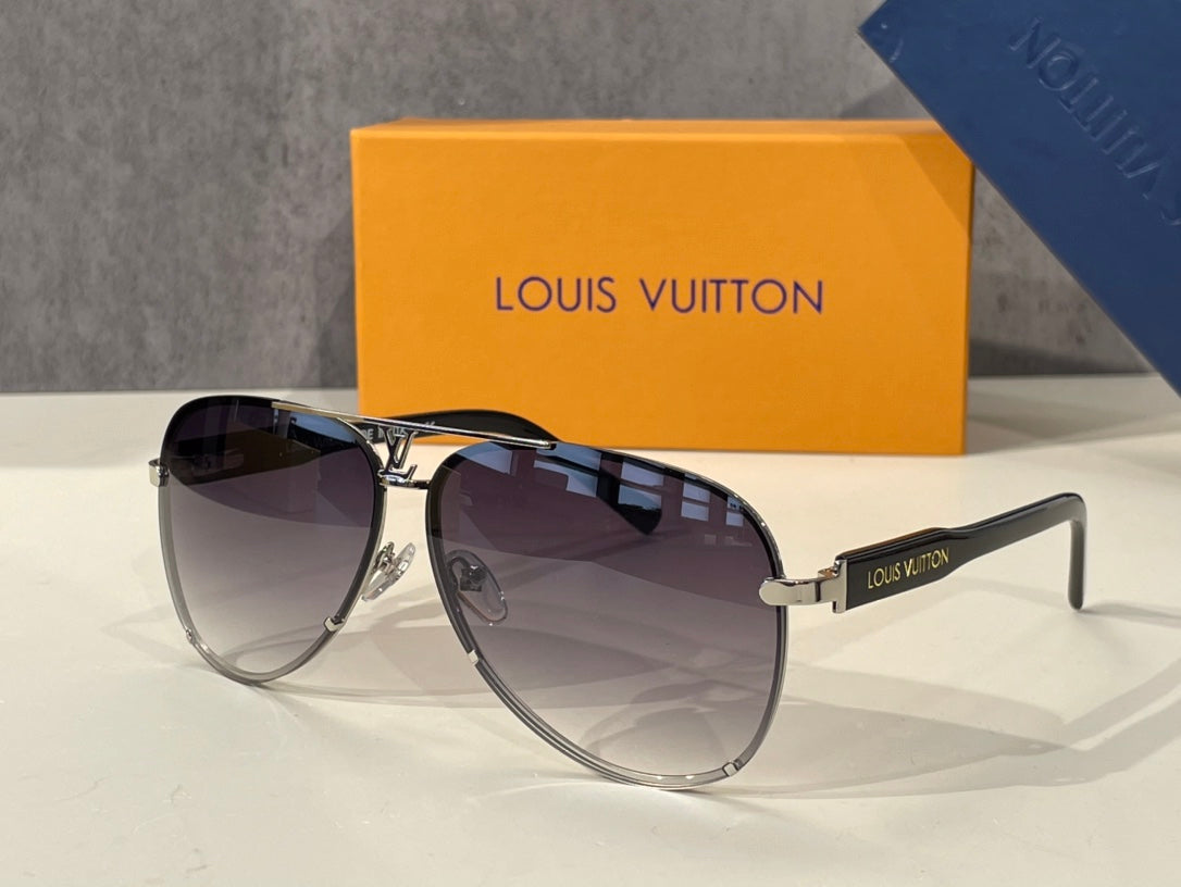 Louis Vuitton Sunglasses - DEEPREPS
