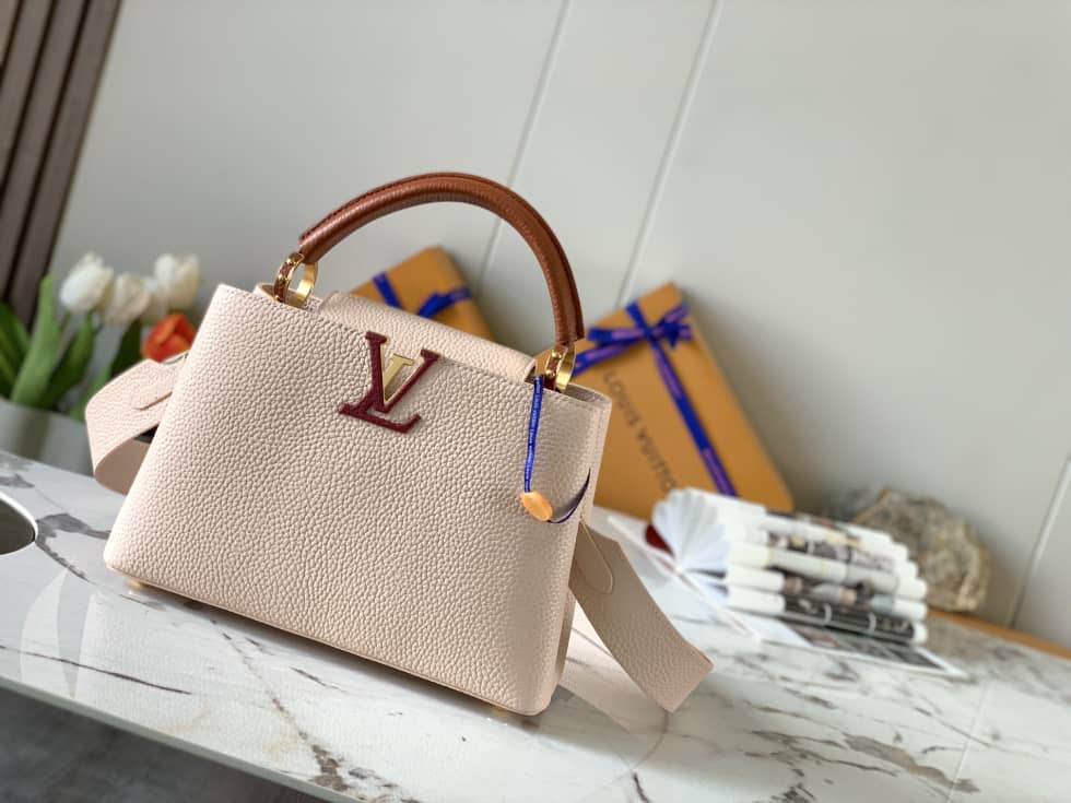 Louis Vuitton Capucines Taurillon Leather Shoulder Bag Replica - DEEPREPS