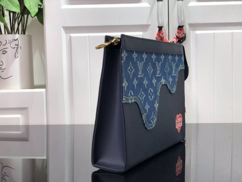 Louis Vuitton Pochette Dupe x Nigo Voyage MM Monogram Blue M45961 - DEEPREPS
