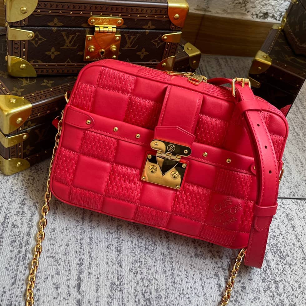 Louis Vuitton Troca MM Red M59111 Replica Camera Bag - DEEPREPS