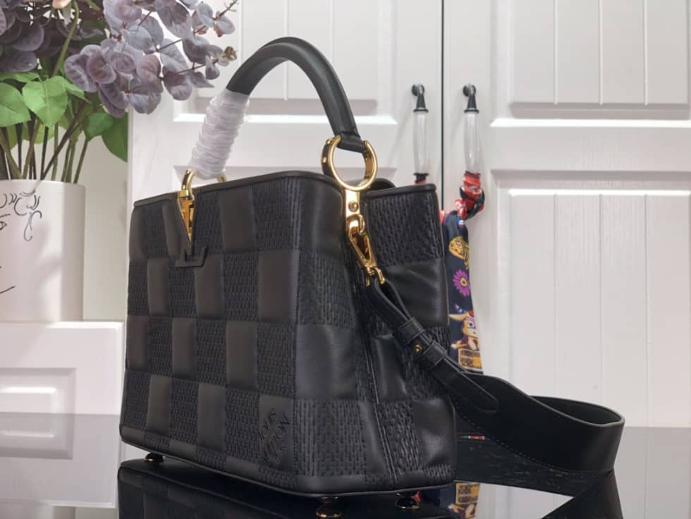 Louis Vuitton Capucines MM Black M59225 Replica Shoulder Bag - DEEPREPS