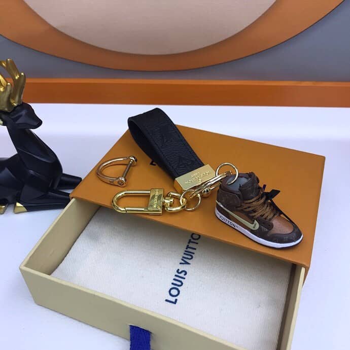 Luxury Louis Vuitton Classic AAA+ Key Chain - DEEPREPS