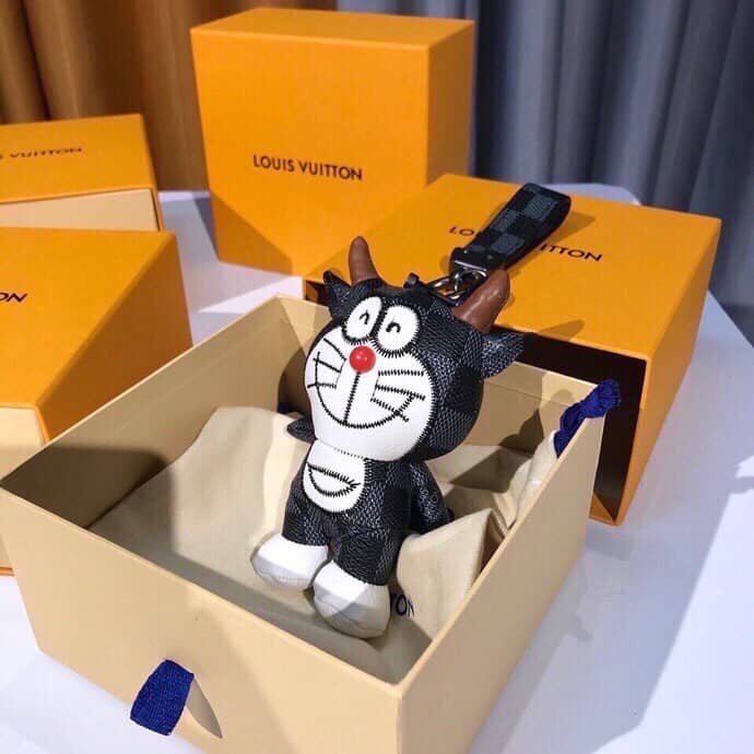 Knockoff Louis Vuitton Logo Key Chain - DEEPREPS