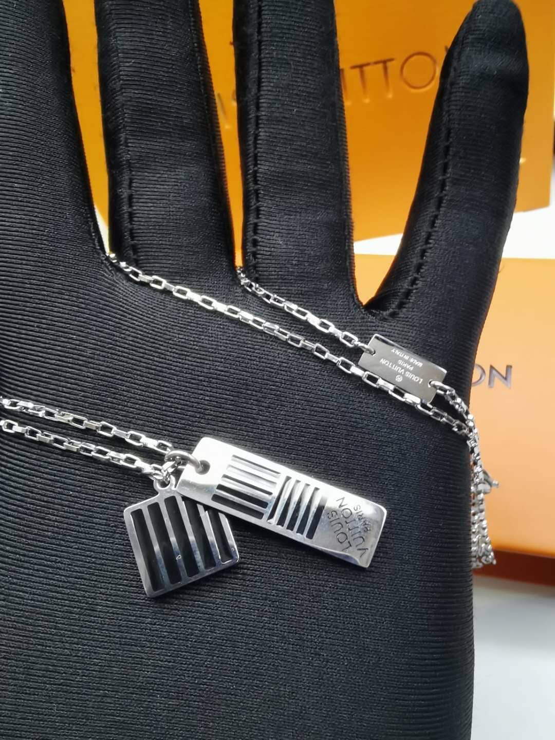 Luxury Louis vuitton Classic AAA+ Necklace - DEEPREPS