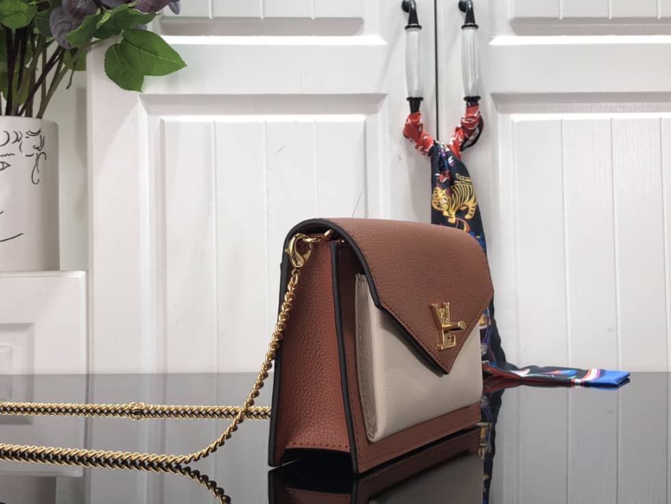 Louis Vuitton Mylockme Chain Pochette M63471 Replica Crossbody Bag - DEEPREPS