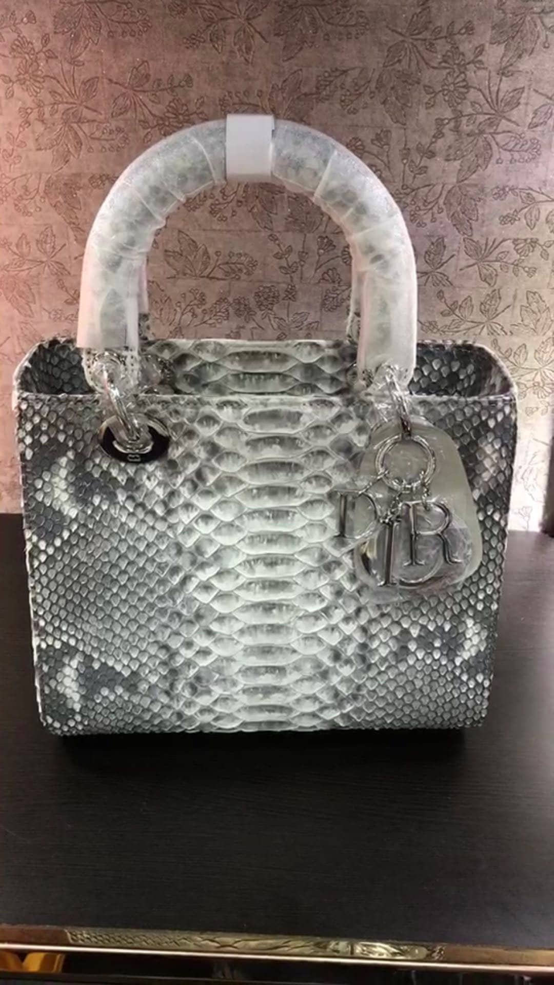 Christian Dior Lady Dior 24CM Replica Bag - DEEPREPS