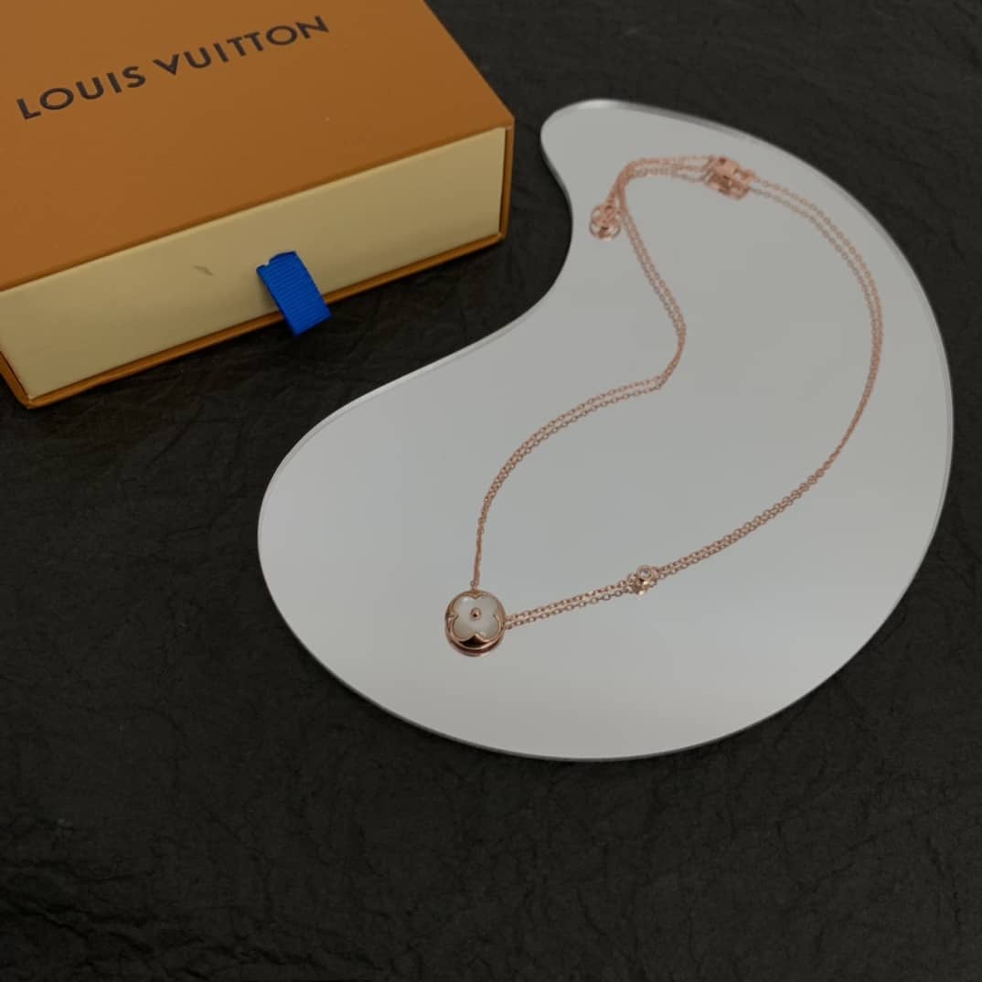 Knockoff Louis vuitton Logo Necklace - DEEPREPS
