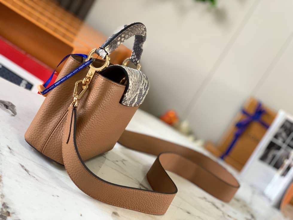 Louis Vuitton Capucines Mini N80931 Replica Shoulder Bag - DEEPREPS