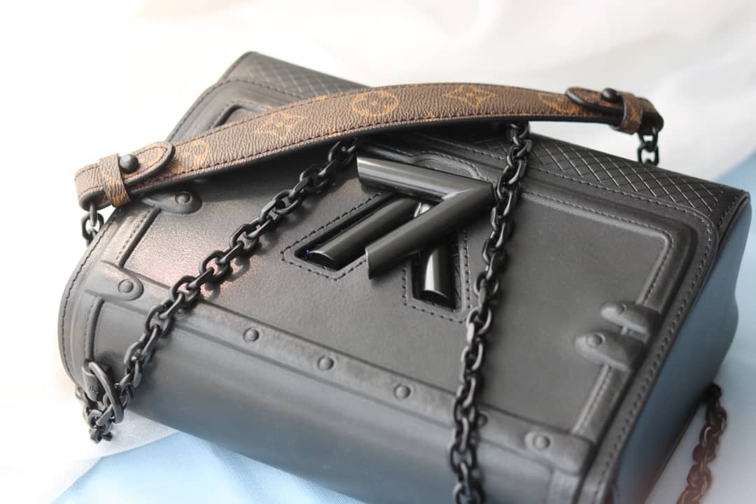 Louis Vuitton Twist Epi Handbag Replica Black M50320 - DEEPREPS