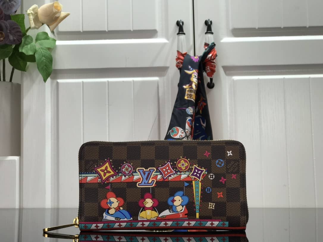 Louis Vuitton Christmas Damier Ebene Canvas Zippy Wallet Replica N60403 - DEEPREPS