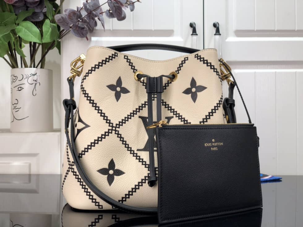 Louis Vuitton NeoNoe MM White M46023 Replica Bucket Bag - DEEPREPS