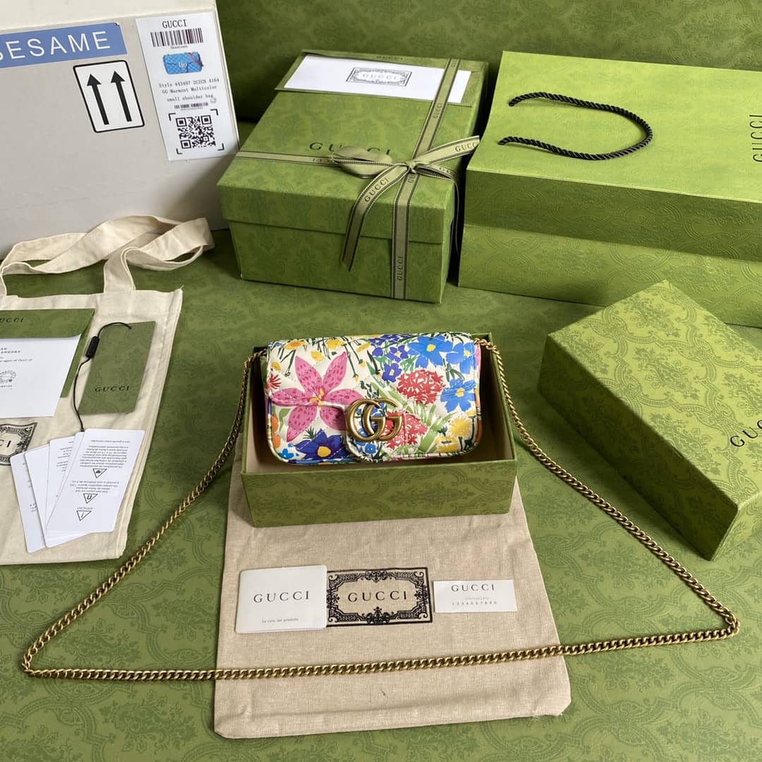 Gucci GG Marmont Matelassé Mini Crossbody Bag Replica 476433 - DEEPREPS