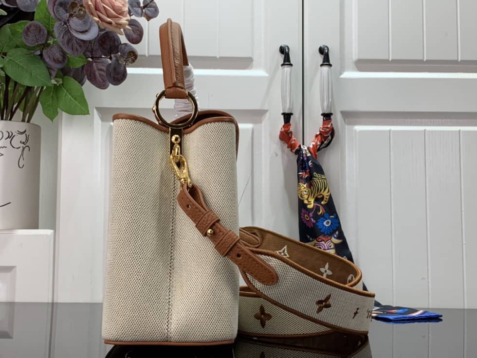 Louis Vuitton Capucines MM M59872 Replica Shoulder Bag - DEEPREPS