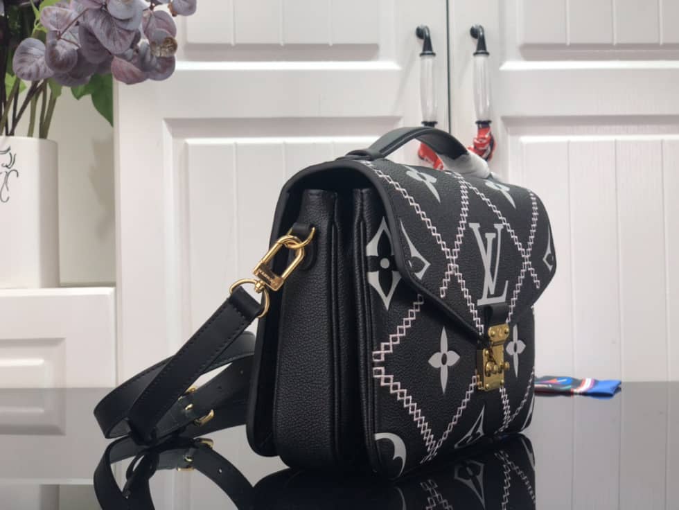 Louis Vuitton Embroidered Pochette Metis M46028 Replica Shoulder Bag - DEEPREPS