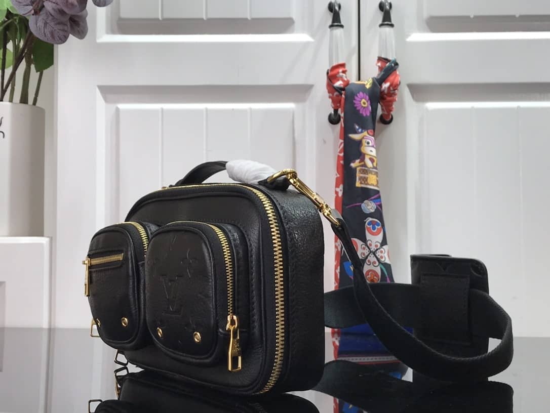 Louis Vuitton Utility Black Replica Crossbody Bag M80450 - DEEPREPS
