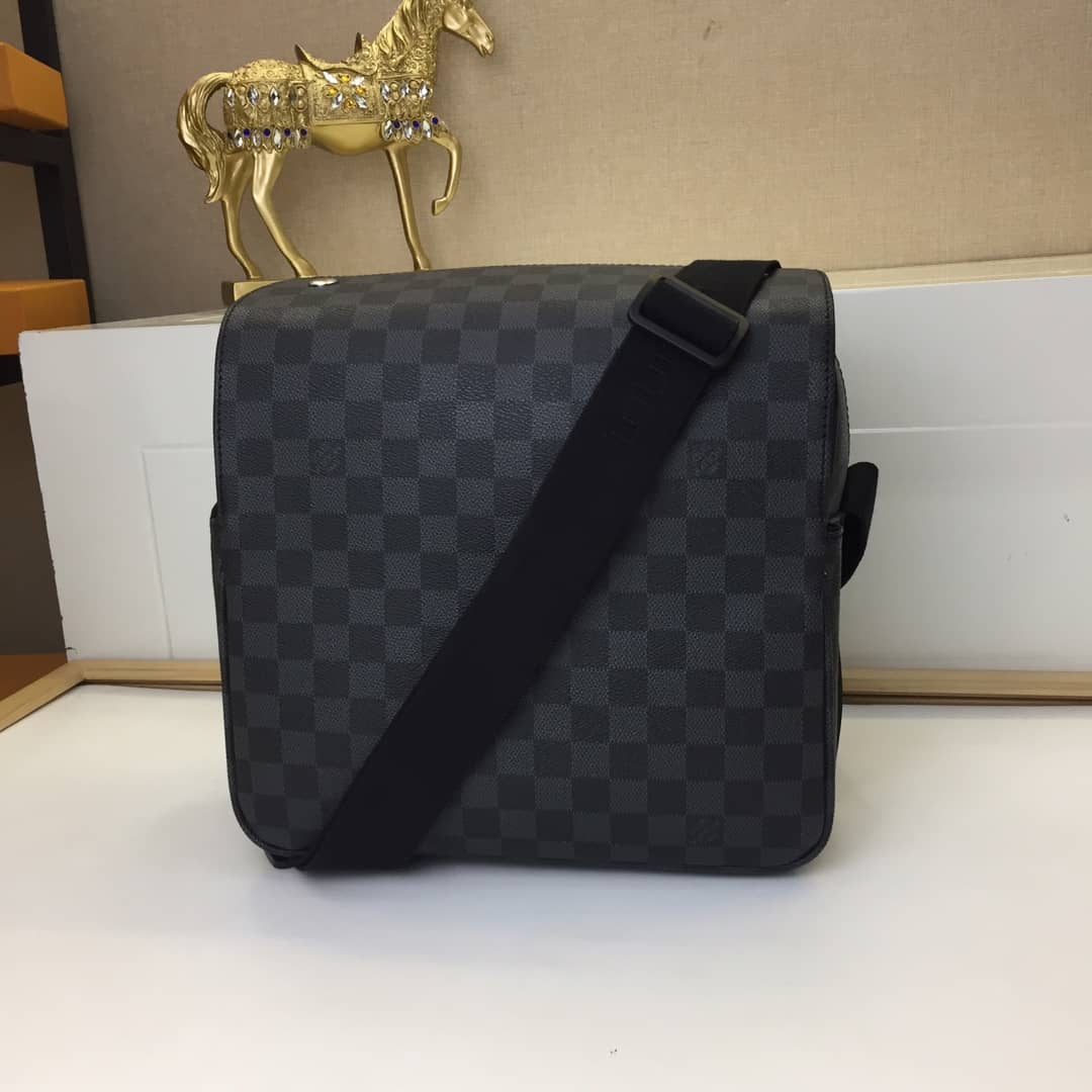 Louis Vuitton Naviglio Leather Shoulder Bag Replica Black N45255 - DEEPREPS