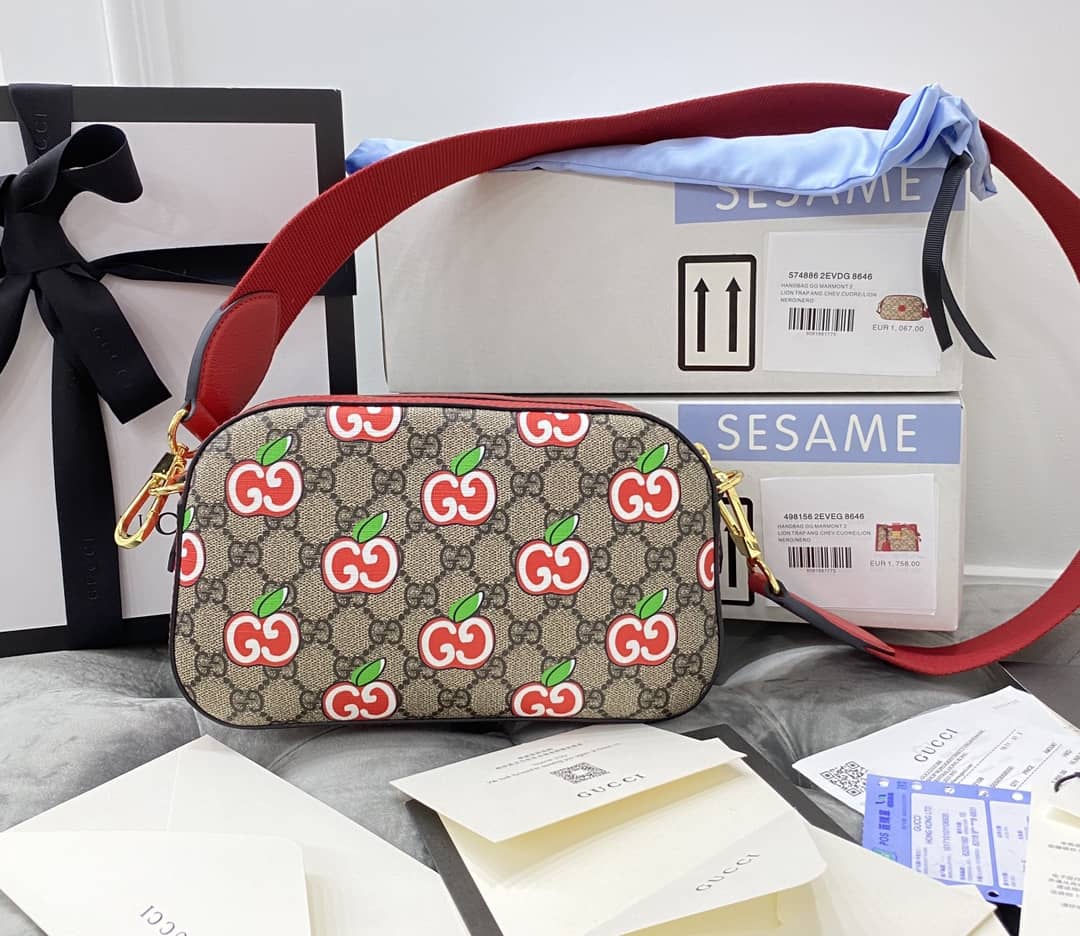 Gucci Supreme Canvas Camera Bag Replica Red 574886 - DEEPREPS