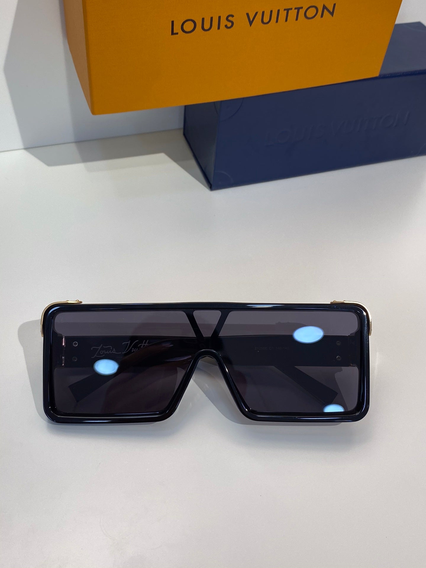 Louis Vuitton Sunglasses - DEEPREPS