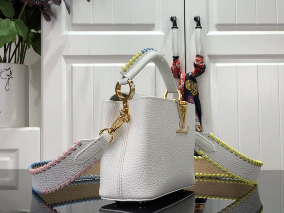 Louis Vuitton Capucines Mini M57945 Replica Shoulder Bag - DEEPREPS