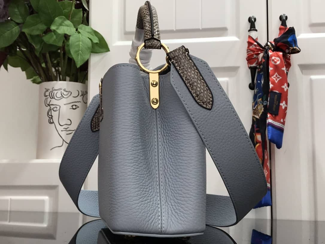 Classic Designer Shoulder Bag - DEEPREPS