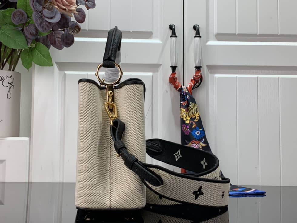 Louis Vuitton Capucines BB Black M59872 Replica Shoulder Bag - DEEPREPS