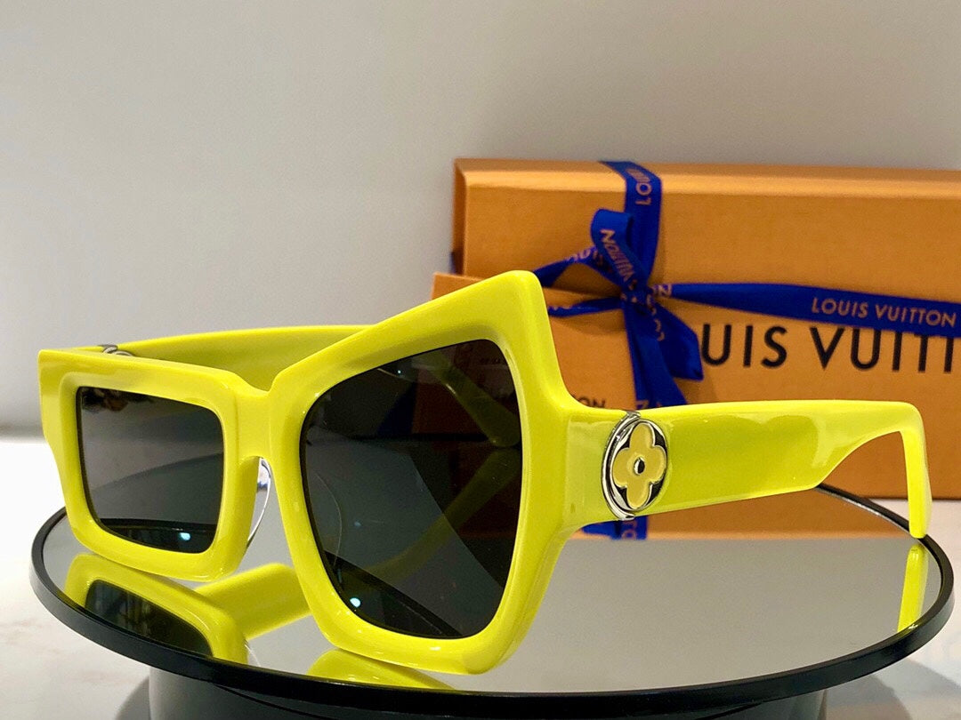 Louis Vuitton Sunglasses - DEEPREPS