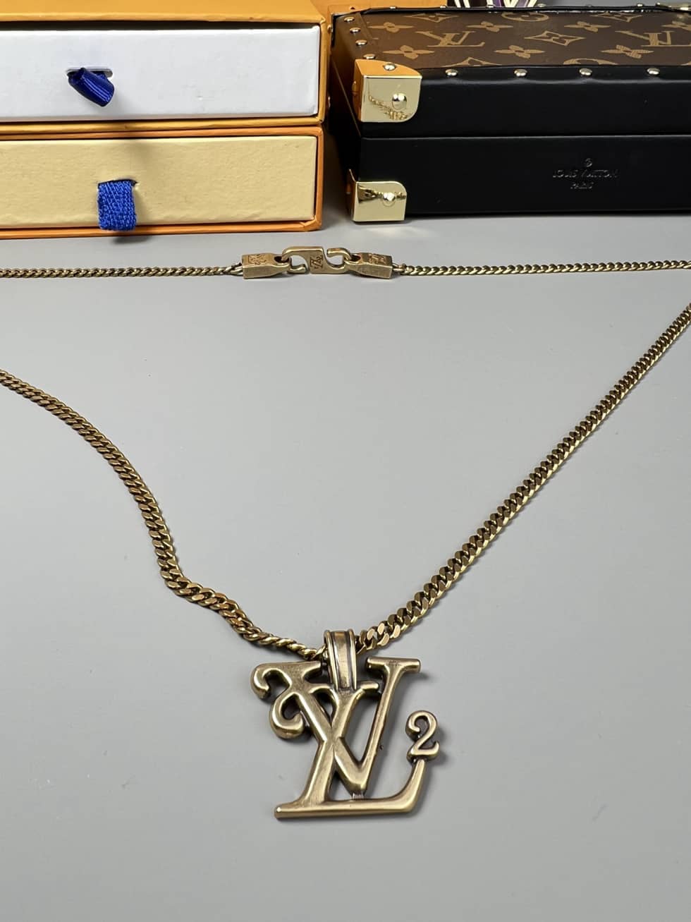 Wholesale Louis vuitton Logo Necklace - DEEPREPS