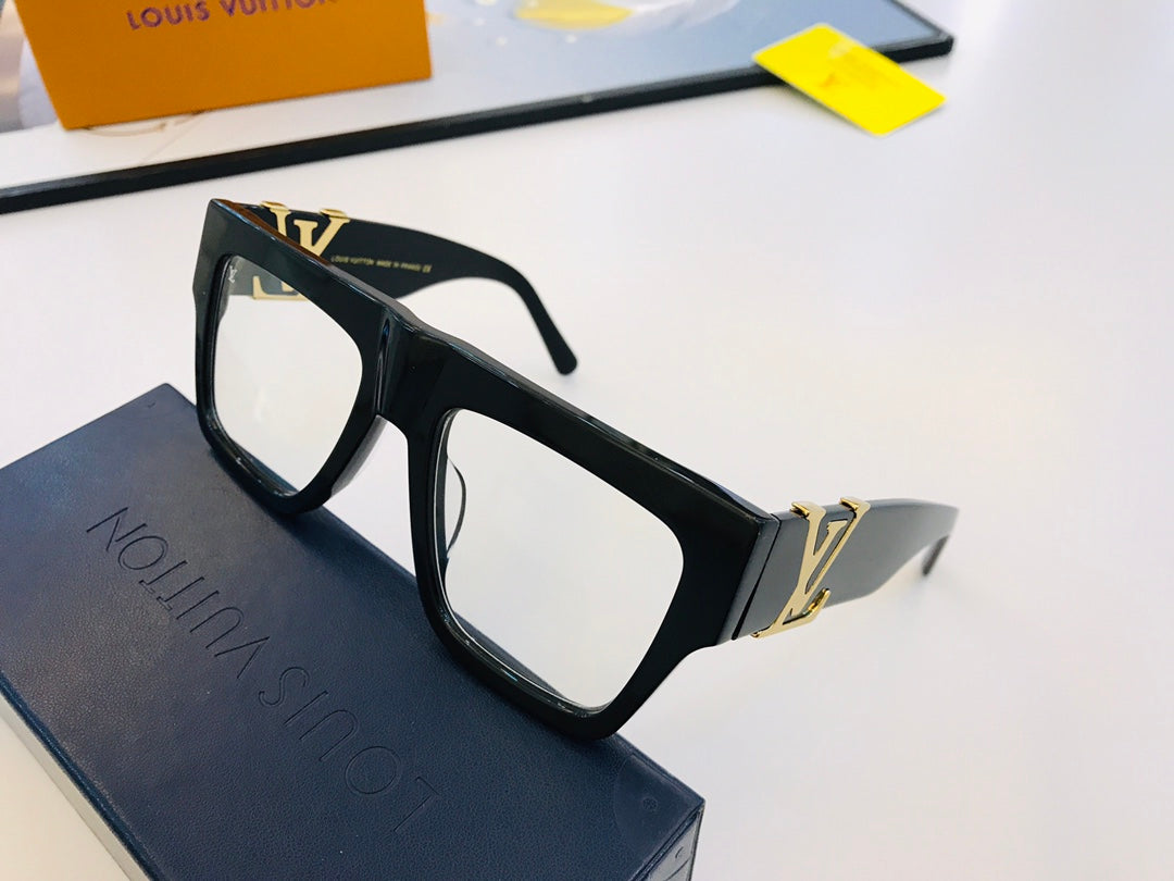 Louis Vuitton Sunglasses - DEEPREPS