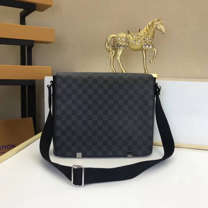 Louis Vuitton Damier Graphite District MM Shoulder Bag Replica N41029 - DEEPREPS