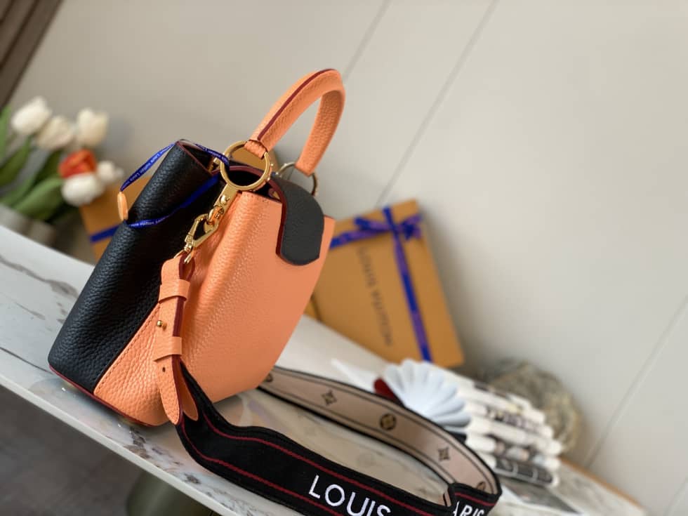 Louis Vuitton Capucines BB Black M58608 Replica Crossbody Bag - DEEPREPS