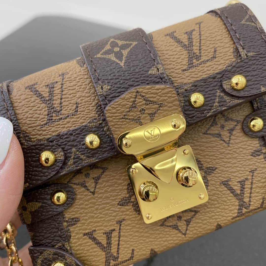 Cheap LV Soft Trunk Chain Crossbody Bag From China - DEEPREPS