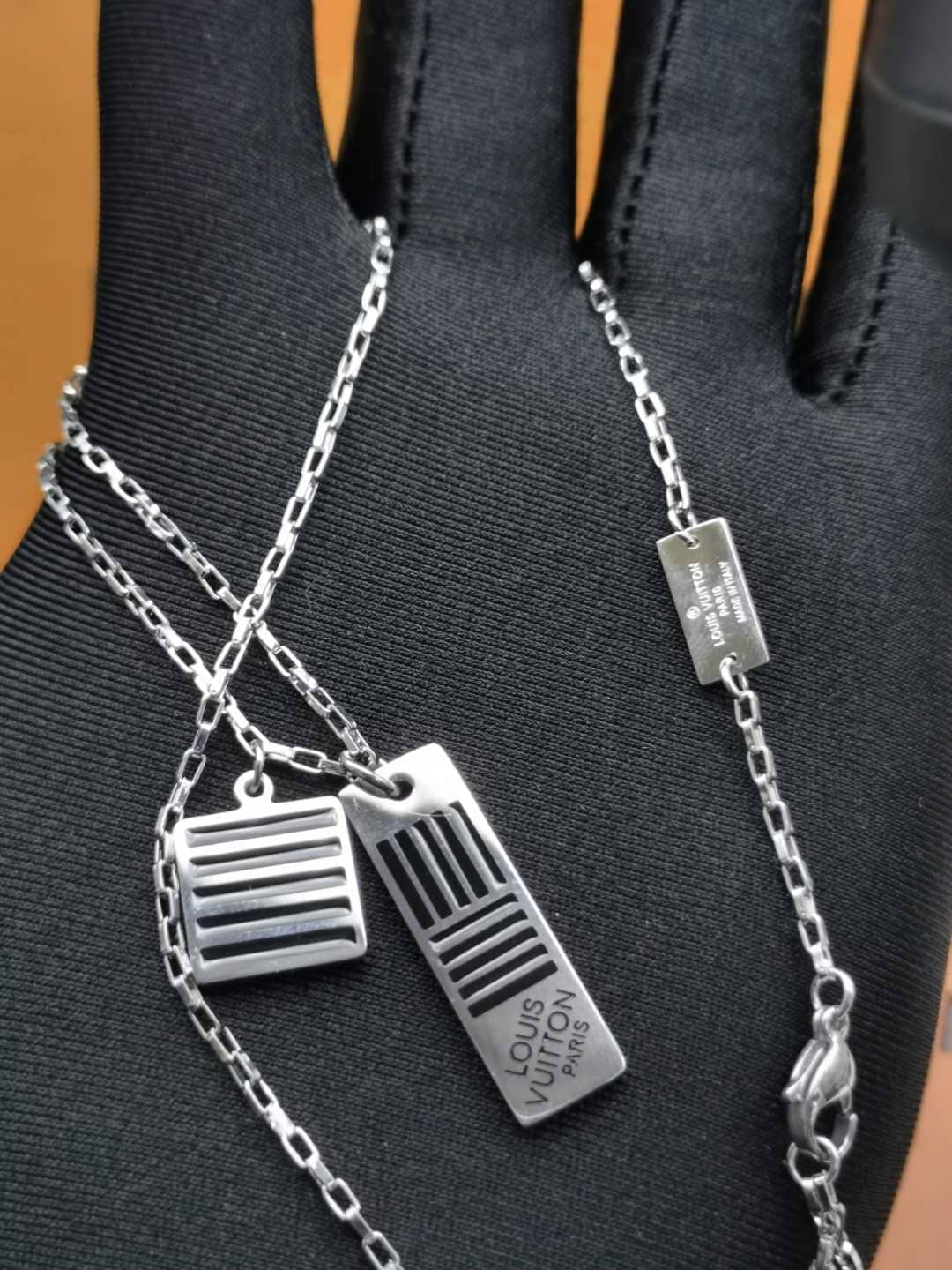 Luxury Louis vuitton Classic AAA+ Necklace - DEEPREPS