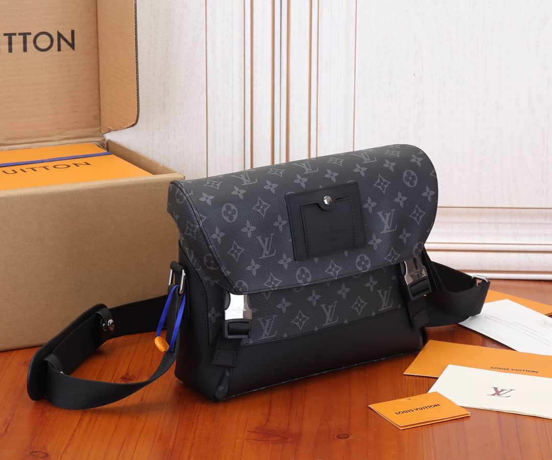 Louis Vuitton Monogramu Messenger PM Voyage Shoulder Bag Replica M40511 - DEEPREPS